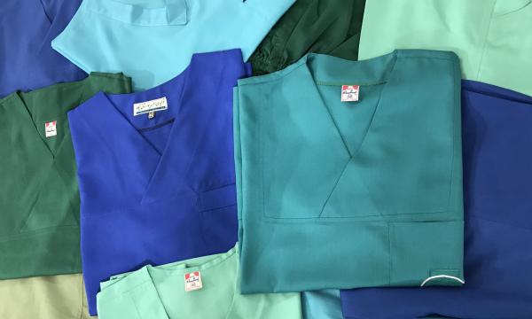 پذیرش هر نوع سفارش لباس بیمارستانی مریض با قیمت مناسب